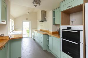 Kitchen- click for photo gallery